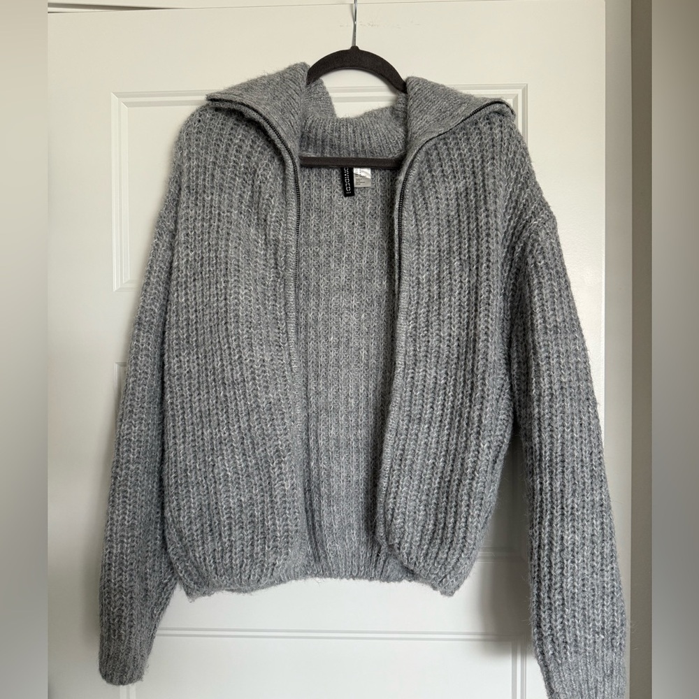 H&M Soft Gray Knit Sweater